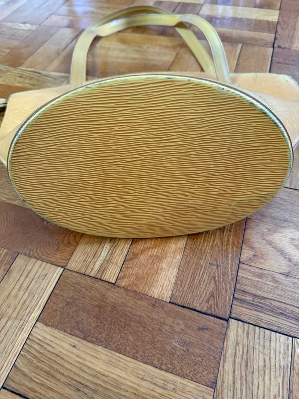 Yellow epi saint jacques Louis Vuitton bag - Picture 4 of 14